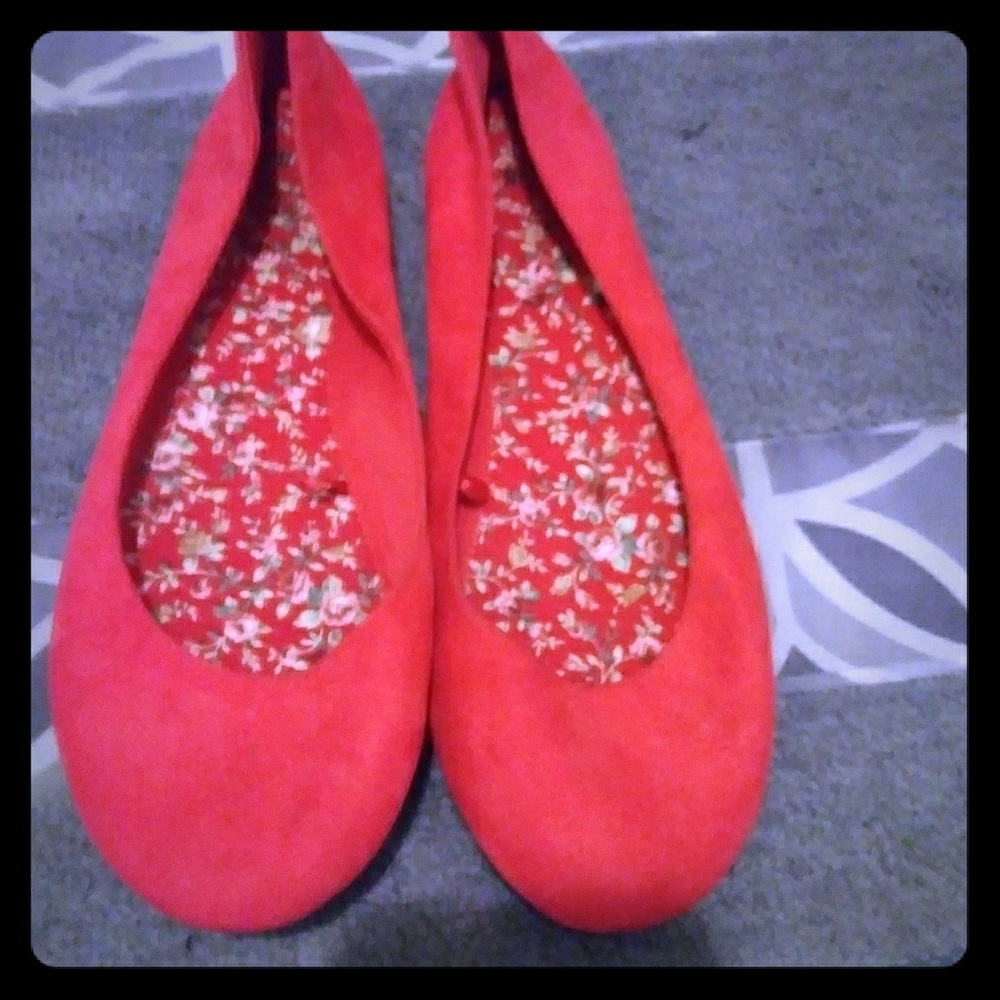 Women suede red flats